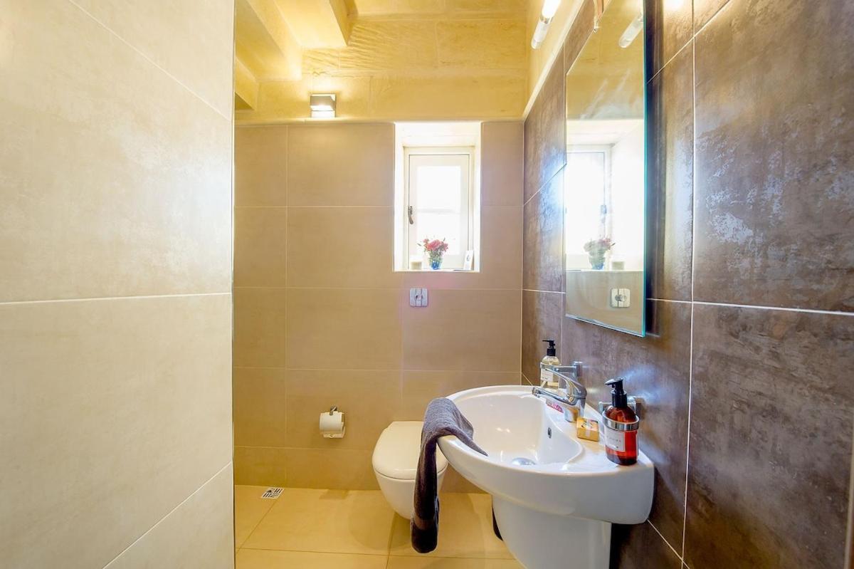 Hanini Holiday Home Qala Екстериор снимка